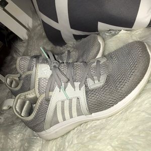 Adidas cloudfoam tennis shoes